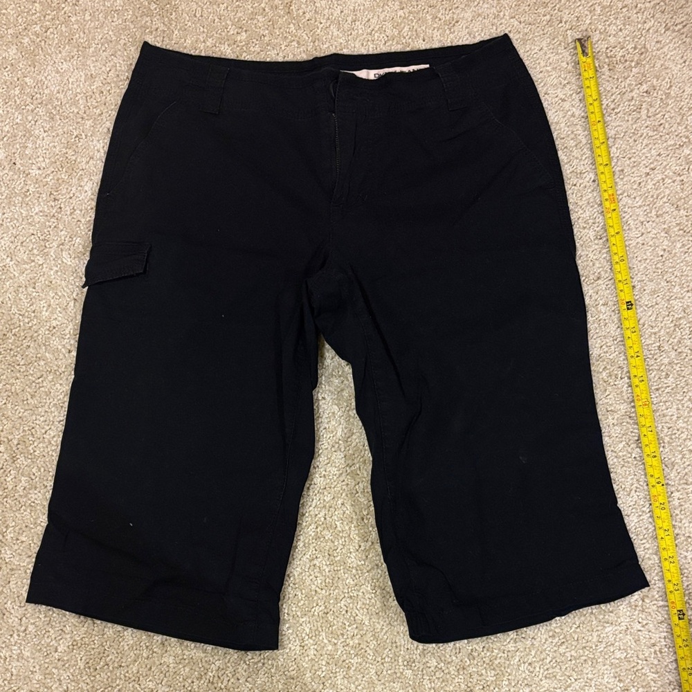 DKNY High Waisted Cargo / Bermuda Shorts, size 6